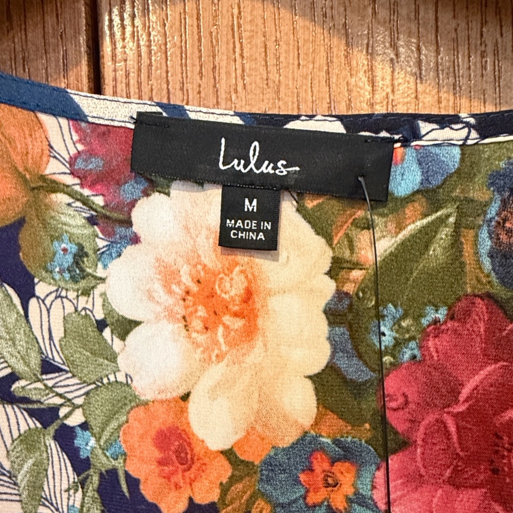 NWT Lulu’s Satin Maxi Dress - Picture 4 of 7
